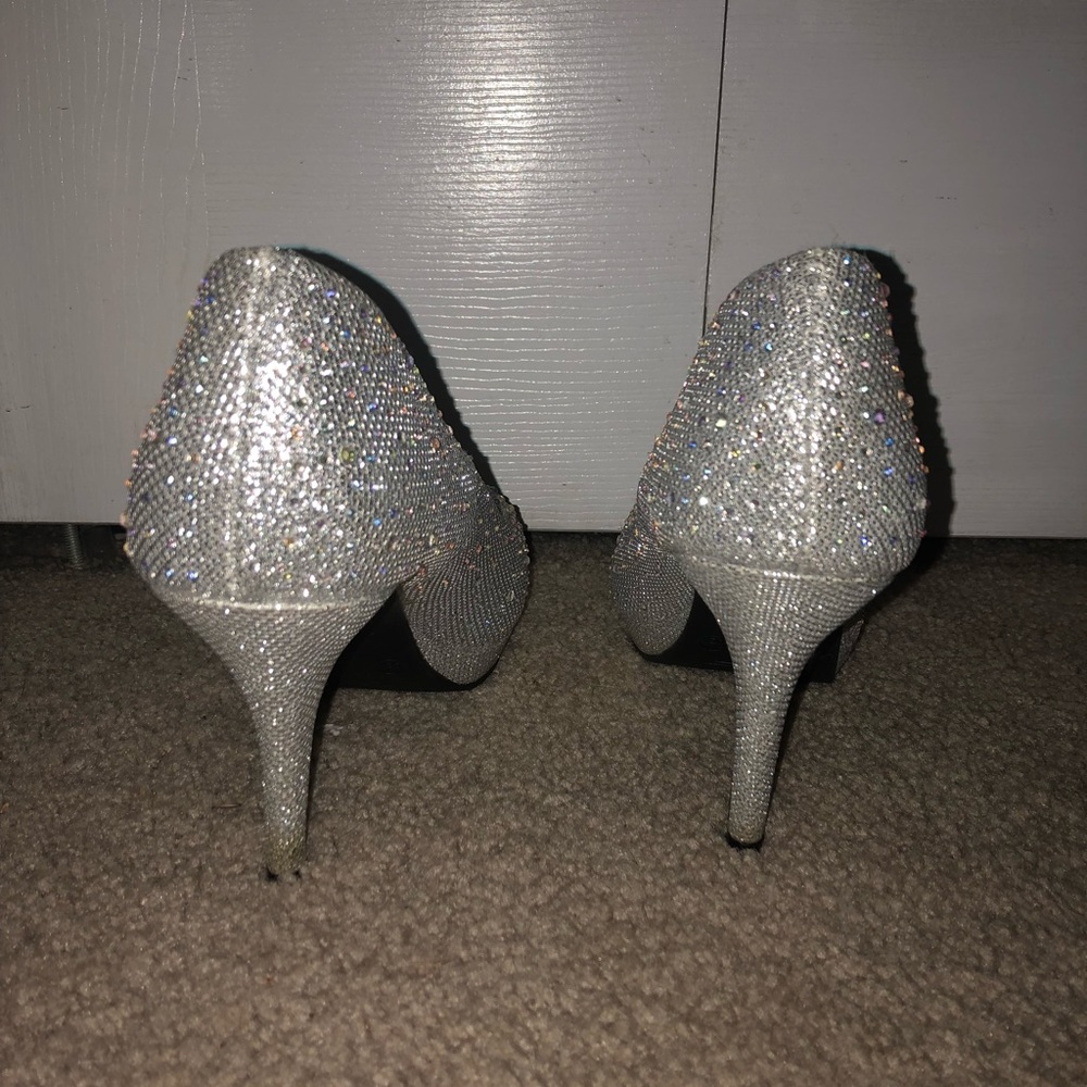 heels - Picture 4 of 5
